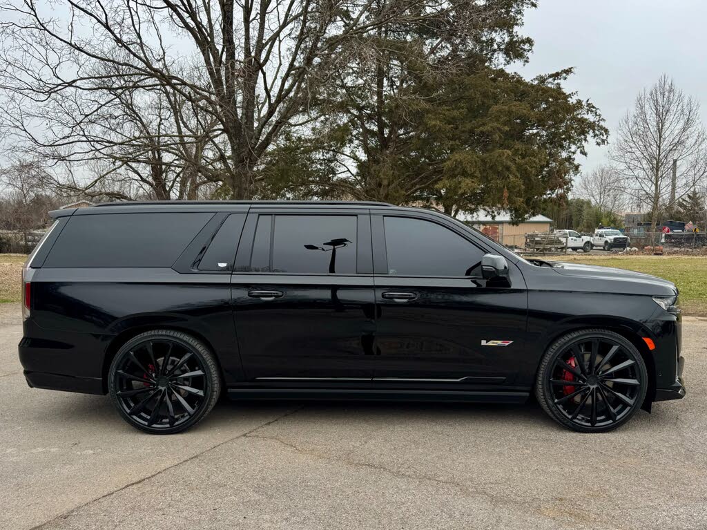 
								Cadillac Escalade-V ESV 4WD full									