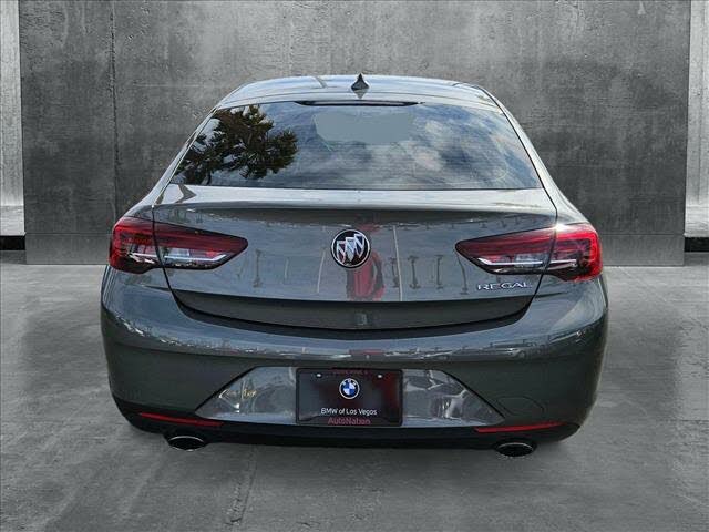 
								Buick Regal Sportback Essence FWD full									