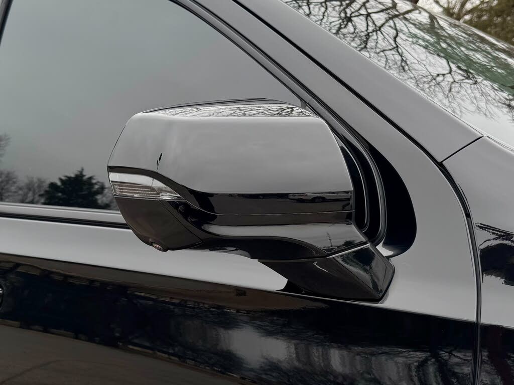 
								Cadillac Escalade-V ESV 4WD full									