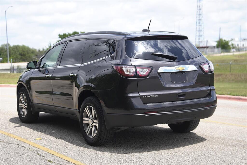 
								Chevrolet Traverse 2LT full									