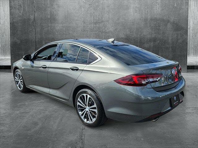 
								Buick Regal Sportback Essence FWD full									