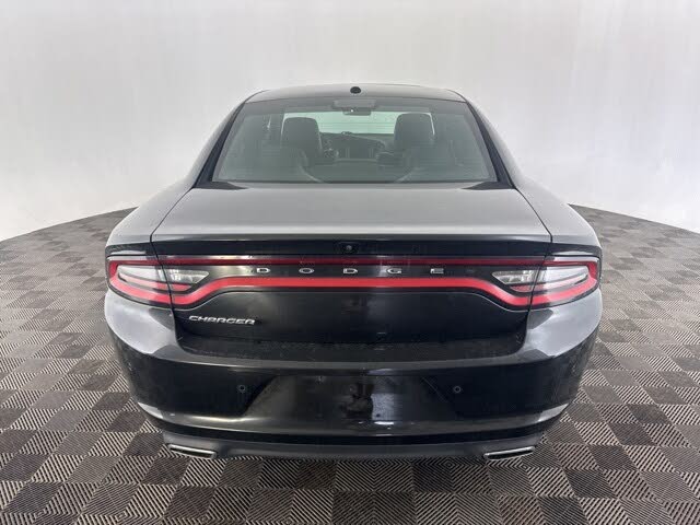 
								2022 Dodge Charger SXT RWD full									