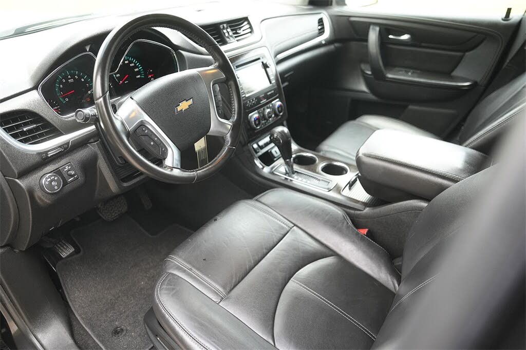 
								Chevrolet Traverse 2LT full									