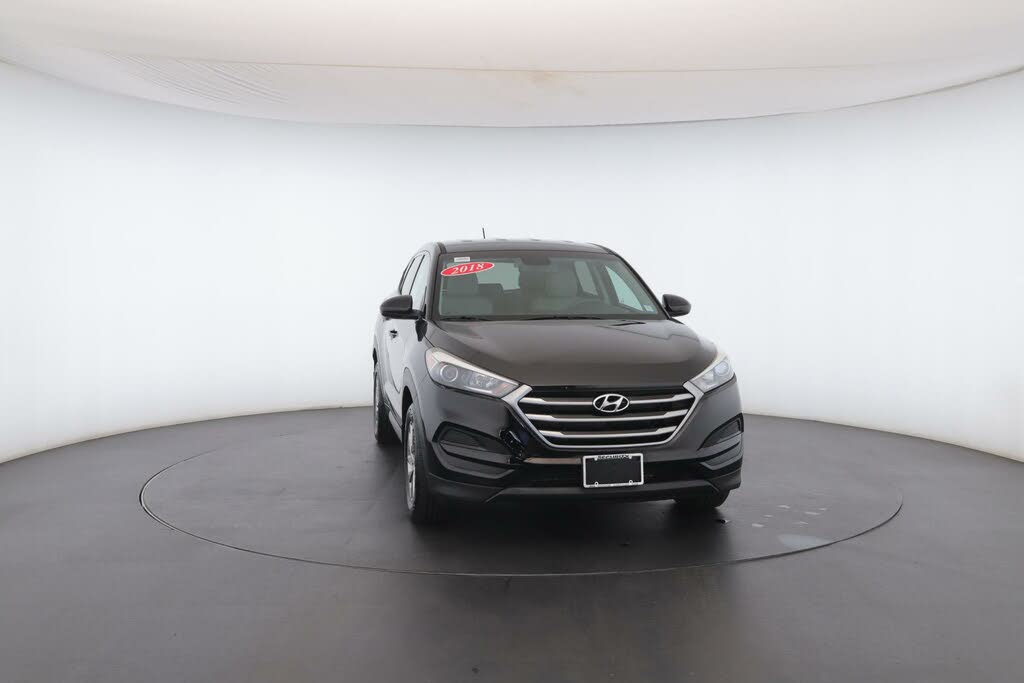 
								Hyundai Tucson 2.0L SE AWD full									