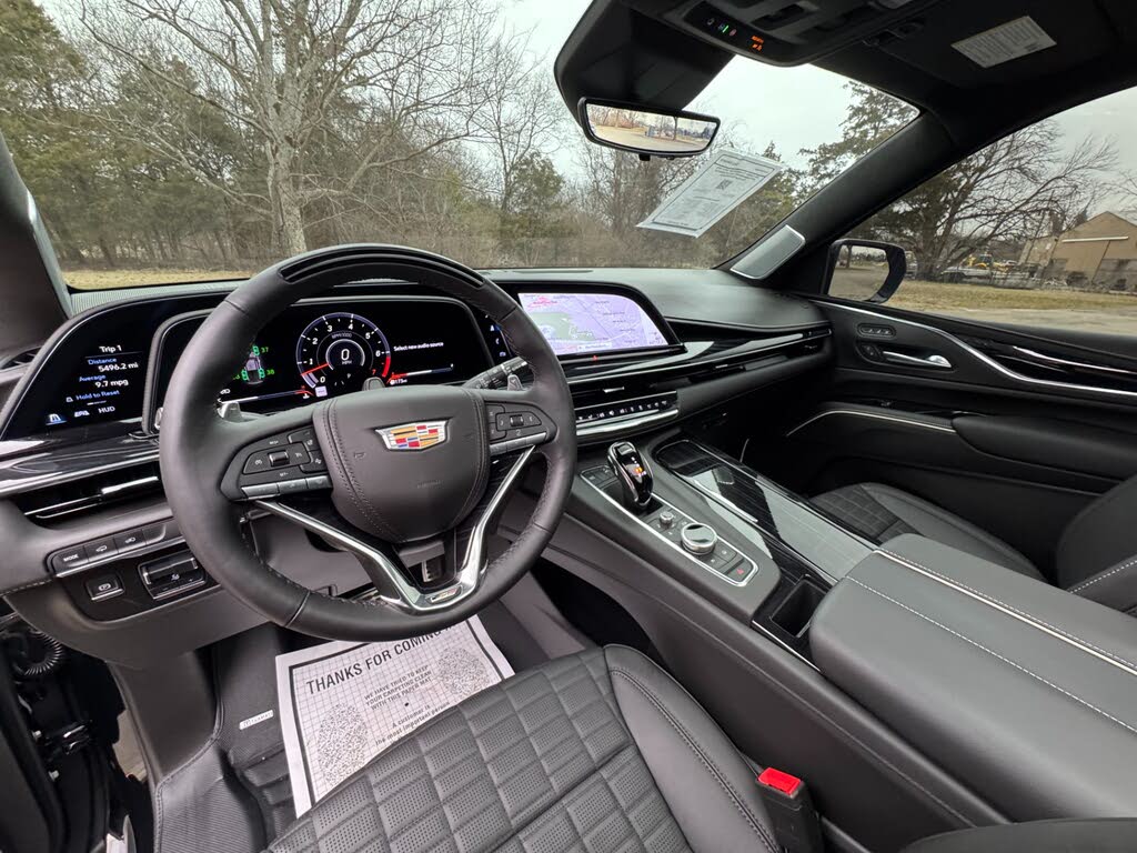 
								Cadillac Escalade-V ESV 4WD full									