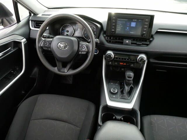 
								Toyota RAV4 Hybrid XLE AWD full									