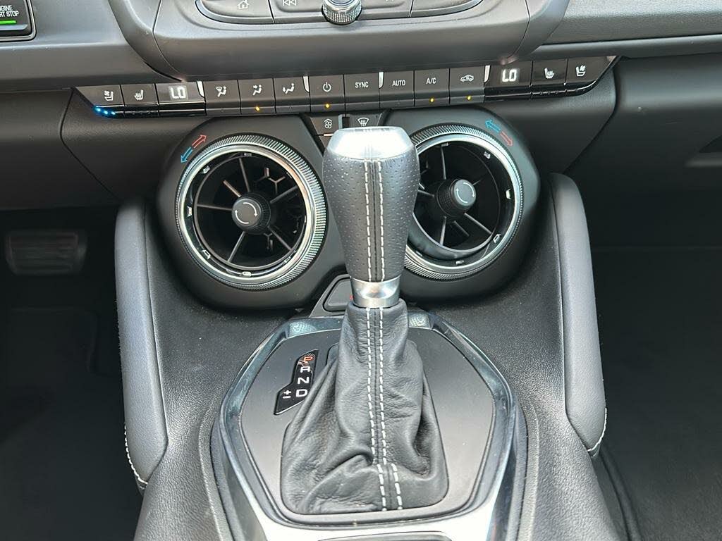 
								Chevrolet Camaro 2SS Coupe RWD full									