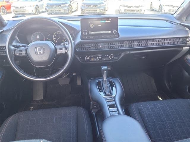 
								Honda HR-V Sport FWD full									