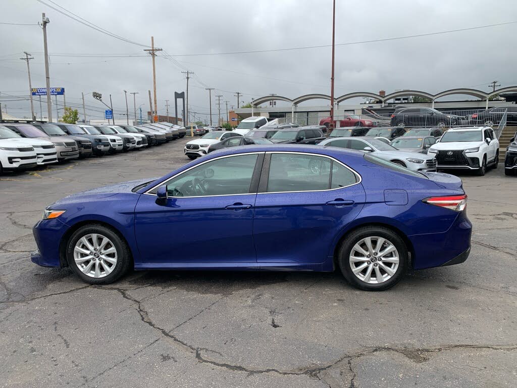 
								2018 Toyota Camry L full									