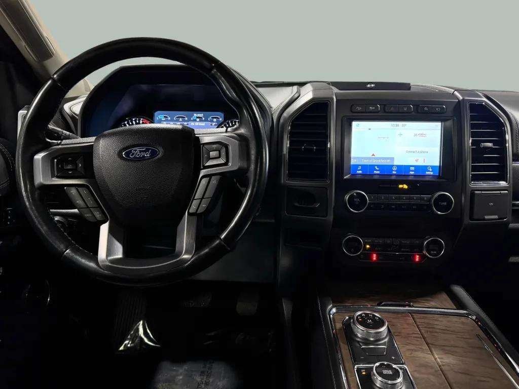 
								Ford Expedition Max Platinum With Navigation & 4WD full									