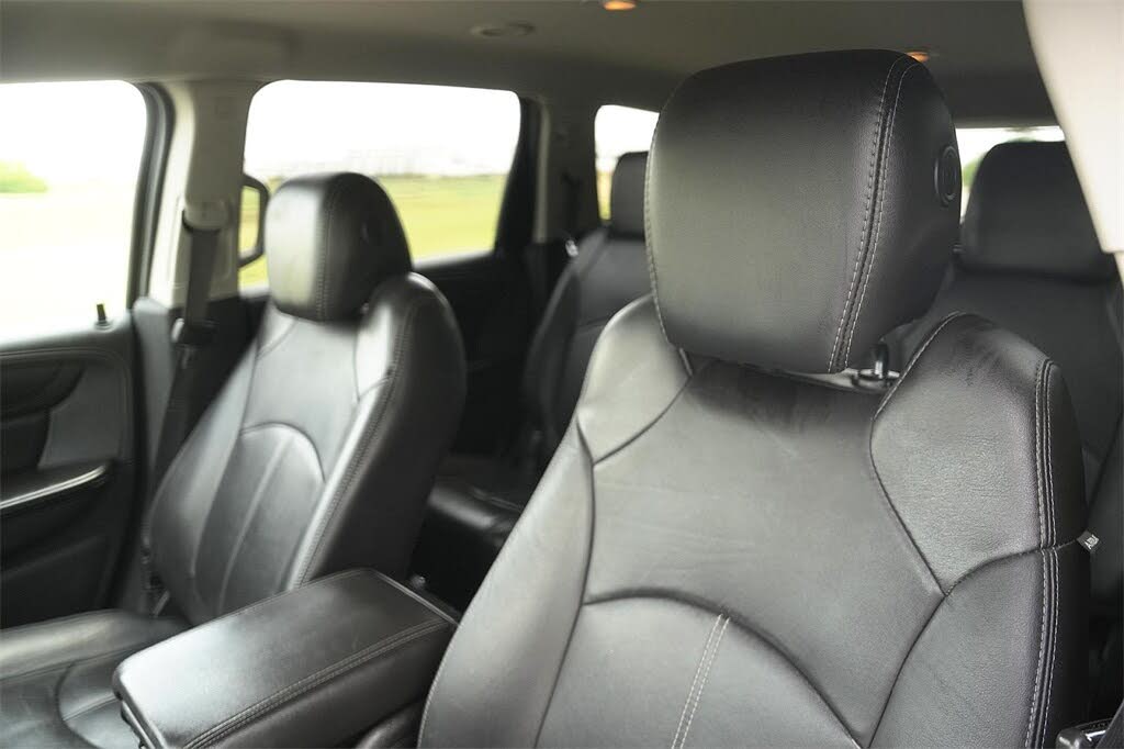 
								Chevrolet Traverse 2LT full									