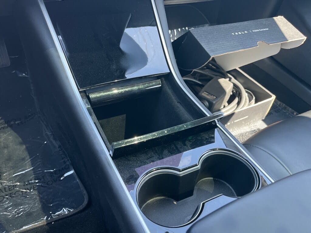 
								Tesla Model 3 Long Range AWD full									