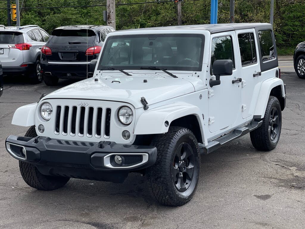 
								2016 Jeep Wrangler Unlimited Sahara 4WD full									