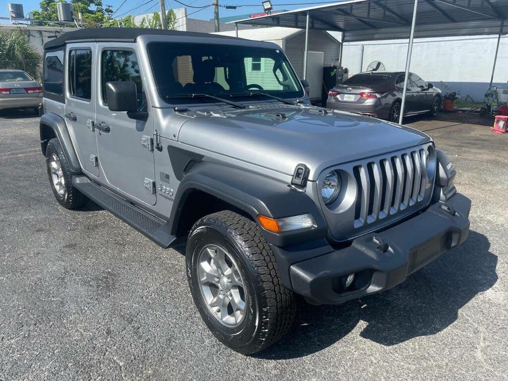 
								2020 Jeep Wrangler Unlimited Freedom 4WD full									