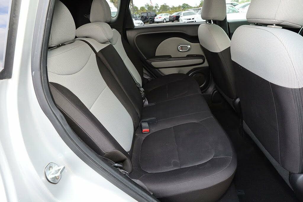 
								2018 Kia Soul Base full									