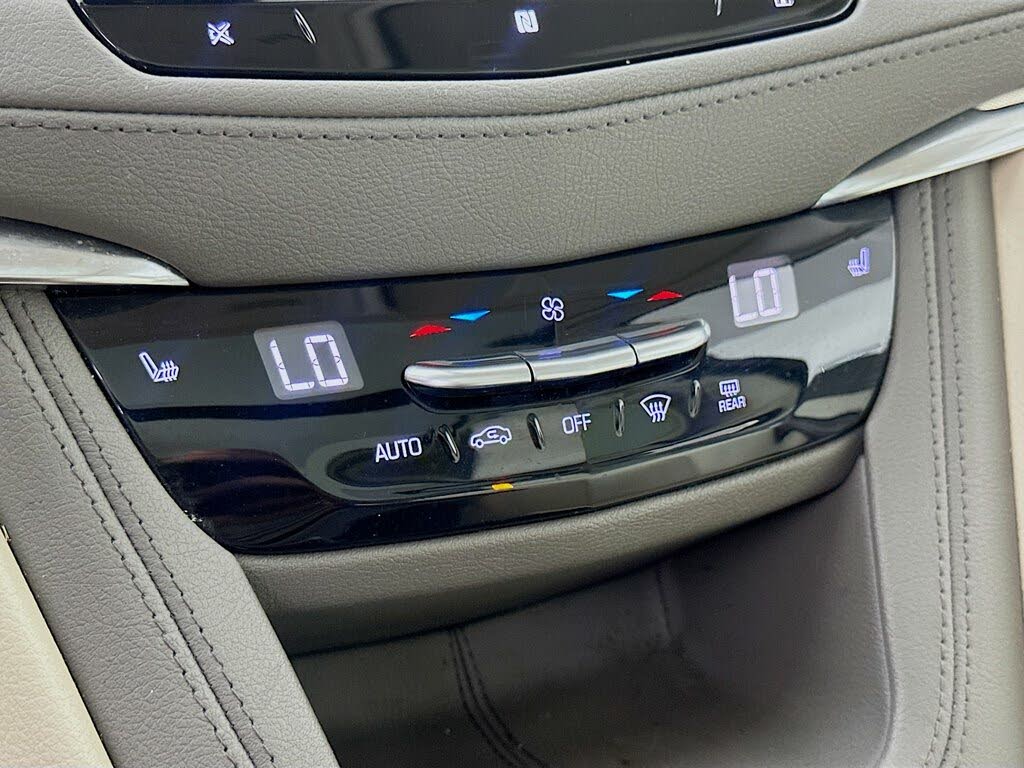 
								2020 Cadillac XT5 Premium Luxury FWD full									