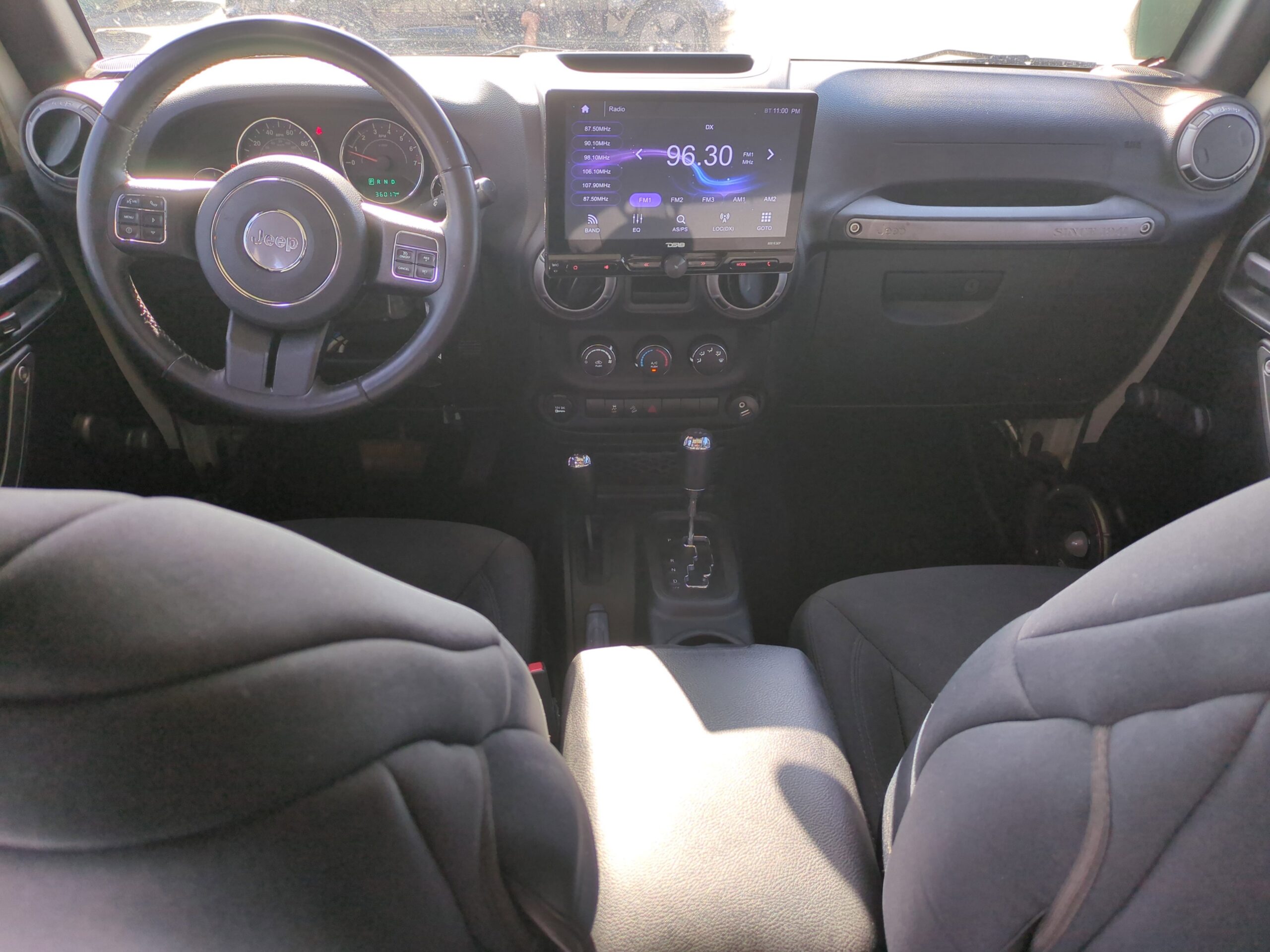 
								2017 Jeep Wrangler Unlimited Sport 4WD full									