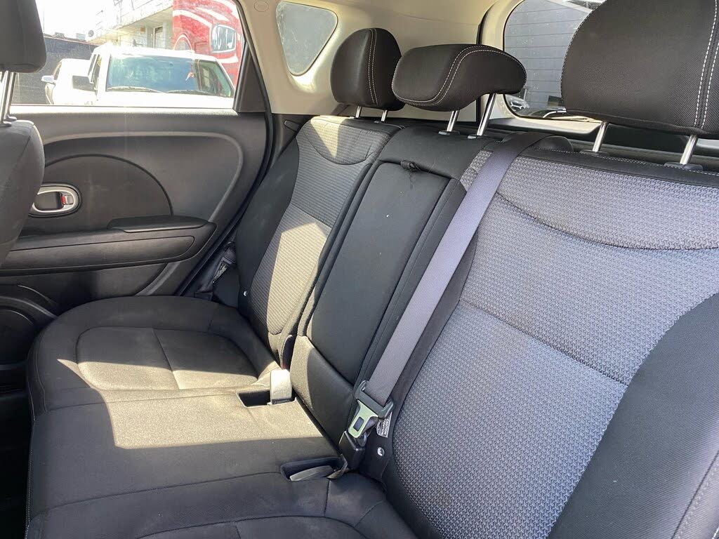 
								2017 Kia Soul + full									