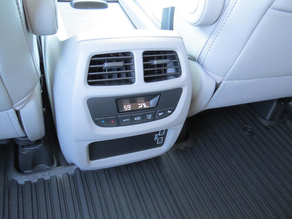 
								2020 Honda Pilot EX-L FWD    $11000 full									