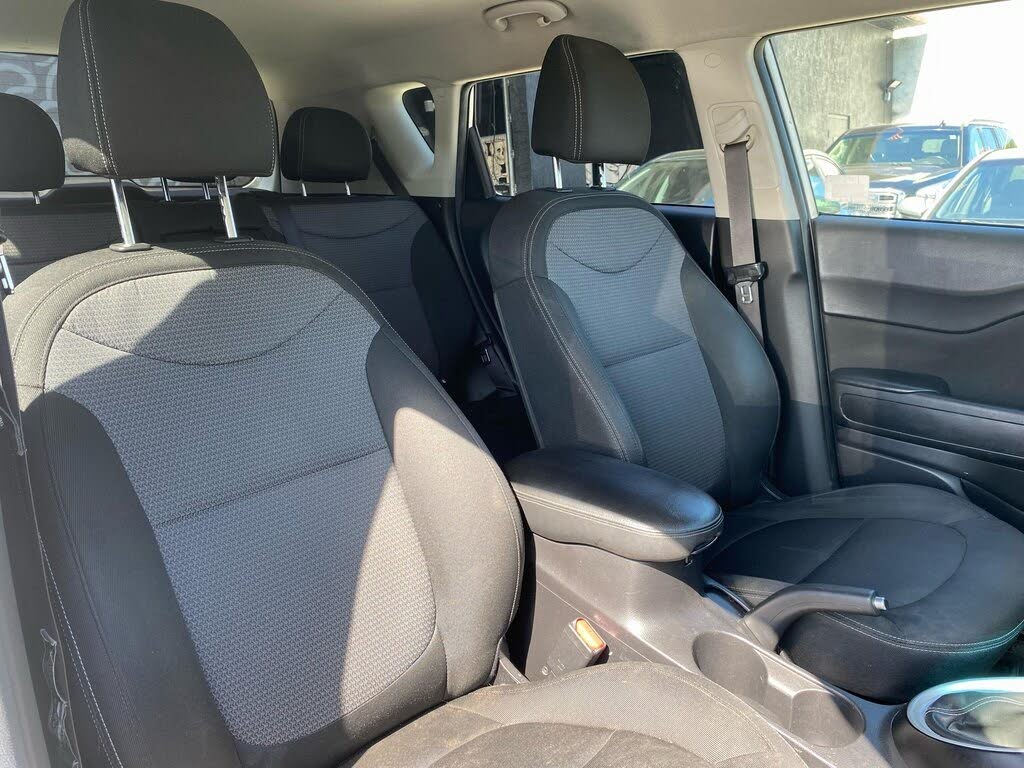 
								2017 Kia Soul + full									