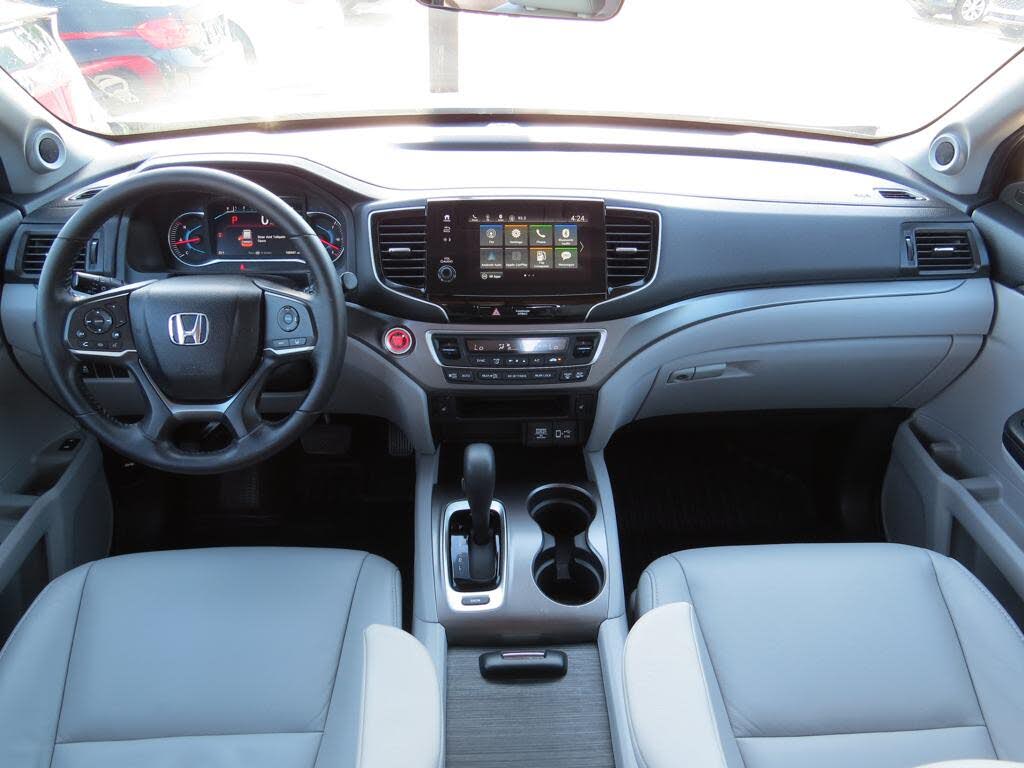 
								2020 Honda Pilot EX-L FWD    $11000 full									