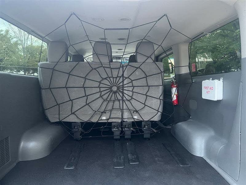 
								2019 Nissan NV Passenger V6 SV RWD full									