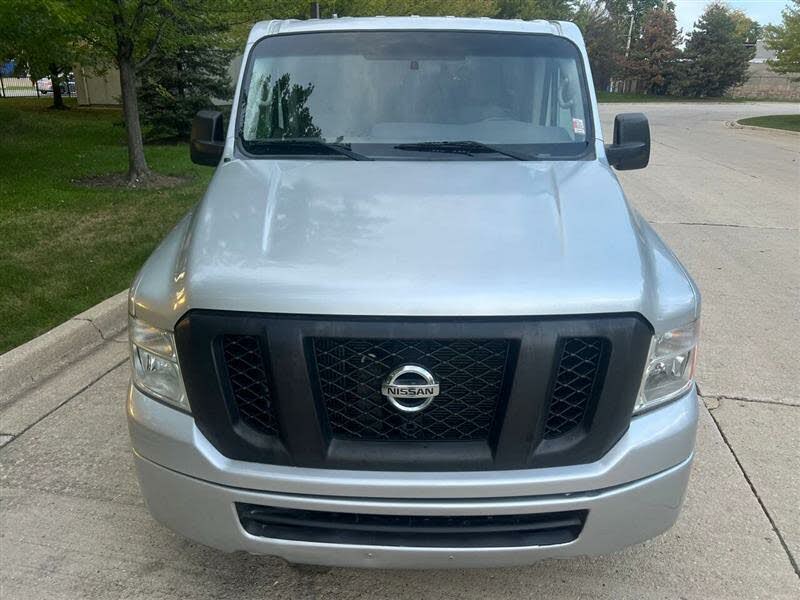 
								2019 Nissan NV Passenger V6 SV RWD full									