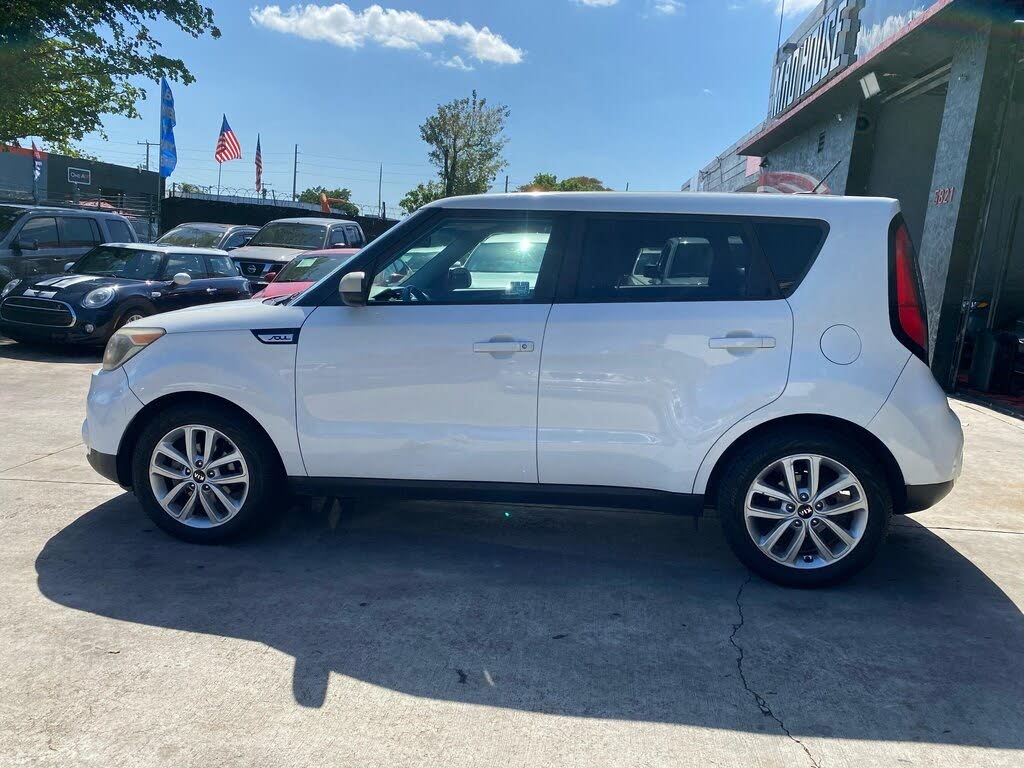 
								2017 Kia Soul + full									