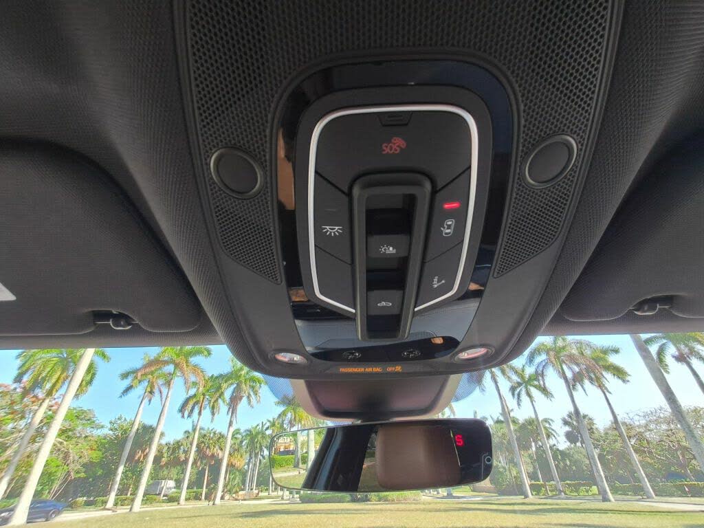 
								2019 Audi e-tron Prestige quattro AWD full									