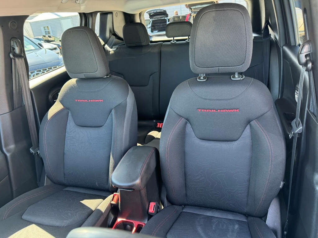 
								2020 Jeep Renegade Trailhawk 4WD full									
