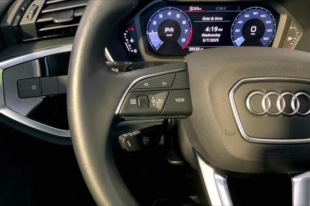
								2021 Audi Q3 quattro Premium S Line 45 TFSI AWD full									