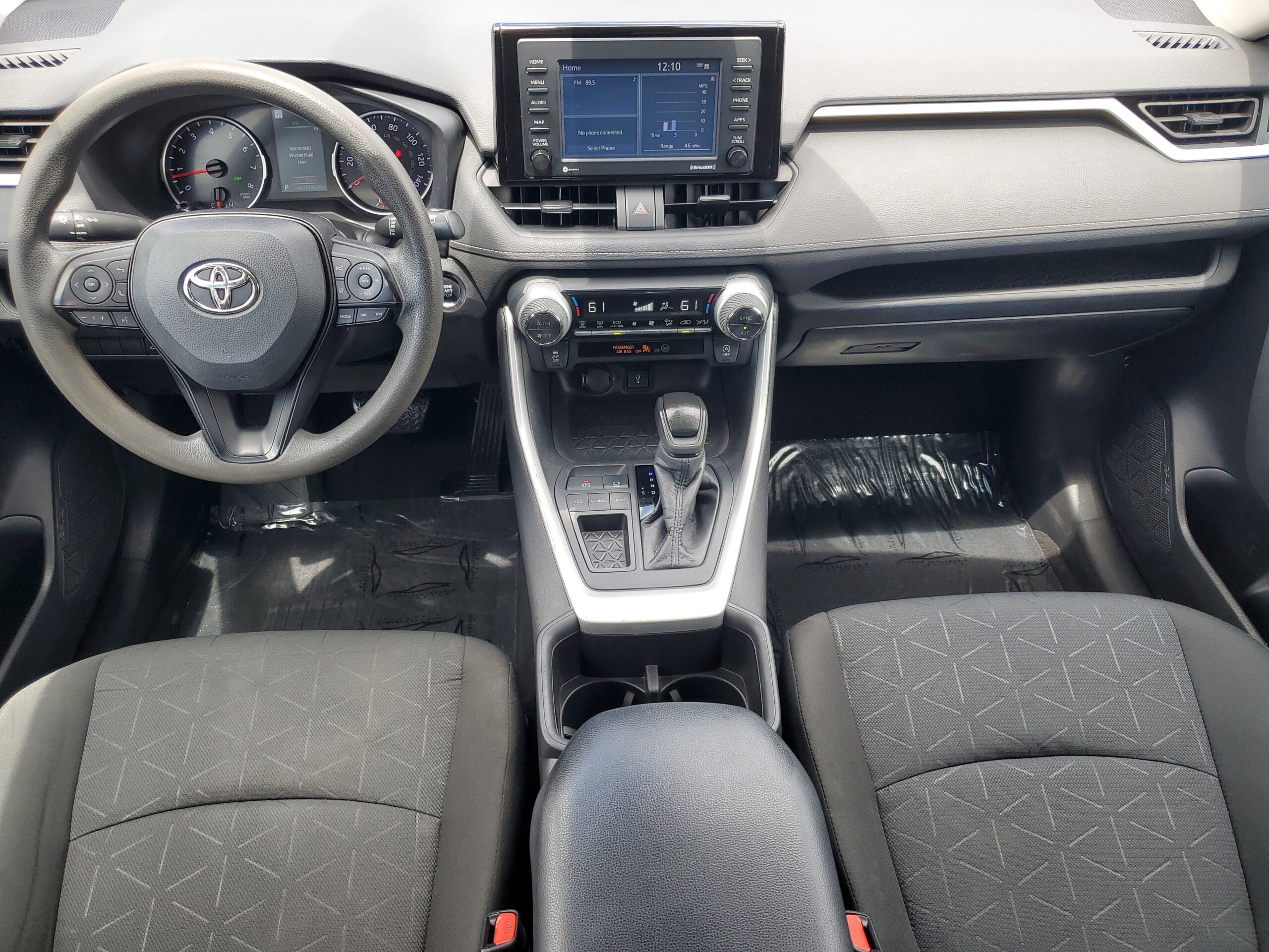 
								2022 Toyota RAV4 XLE – full									
