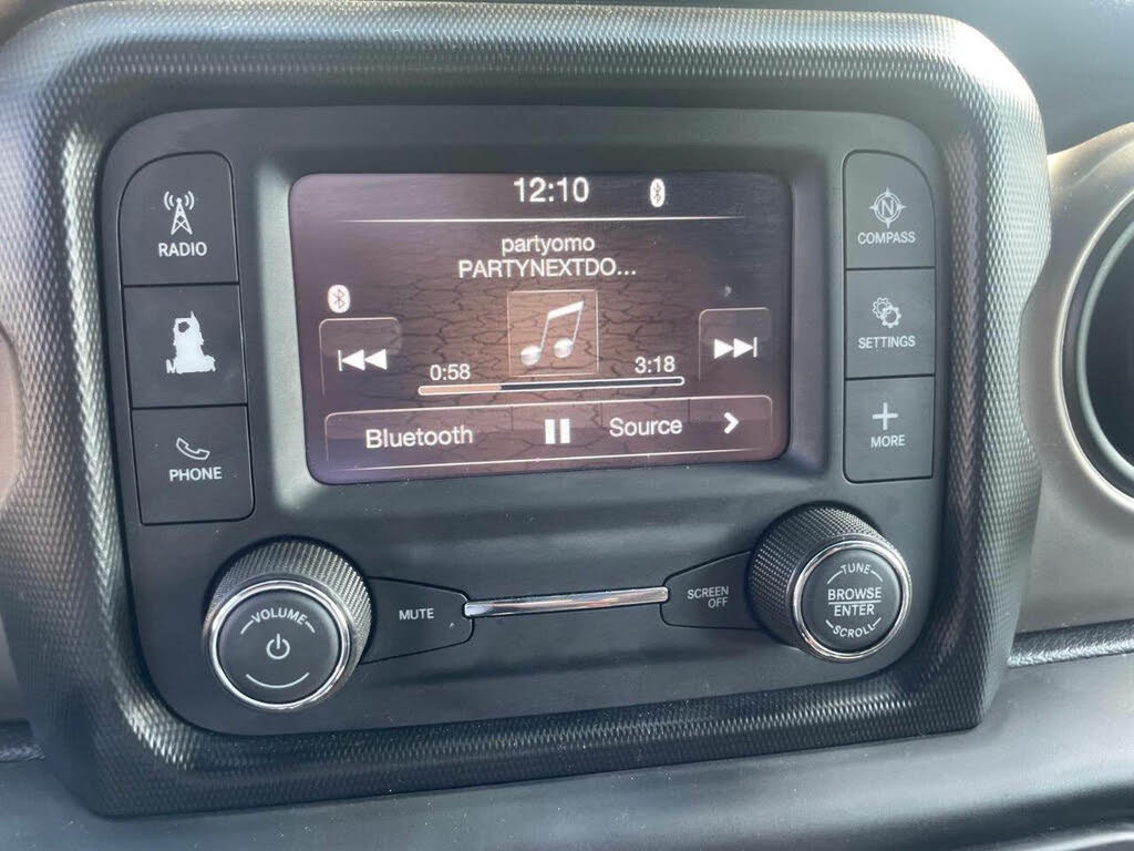 
								2020 Jeep Wrangler Unlimited Freedom 4WD full									