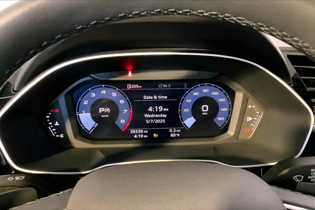 
								2021 Audi Q3 quattro Premium S Line 45 TFSI AWD full									