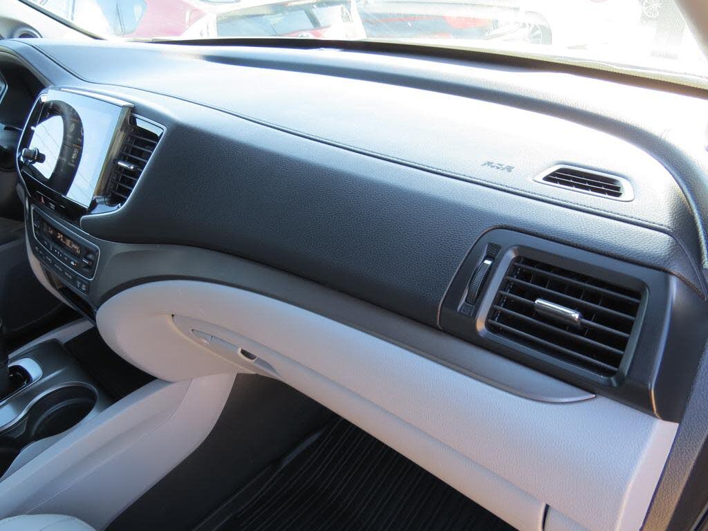 
								2020 Honda Pilot EX-L FWD    $11000 full									