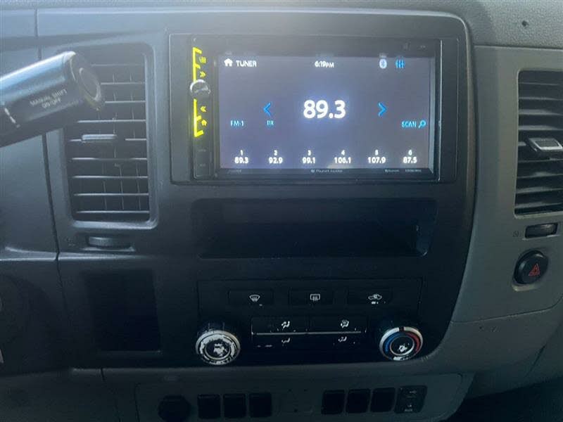 
								2019 Nissan NV Passenger V6 SV RWD full									