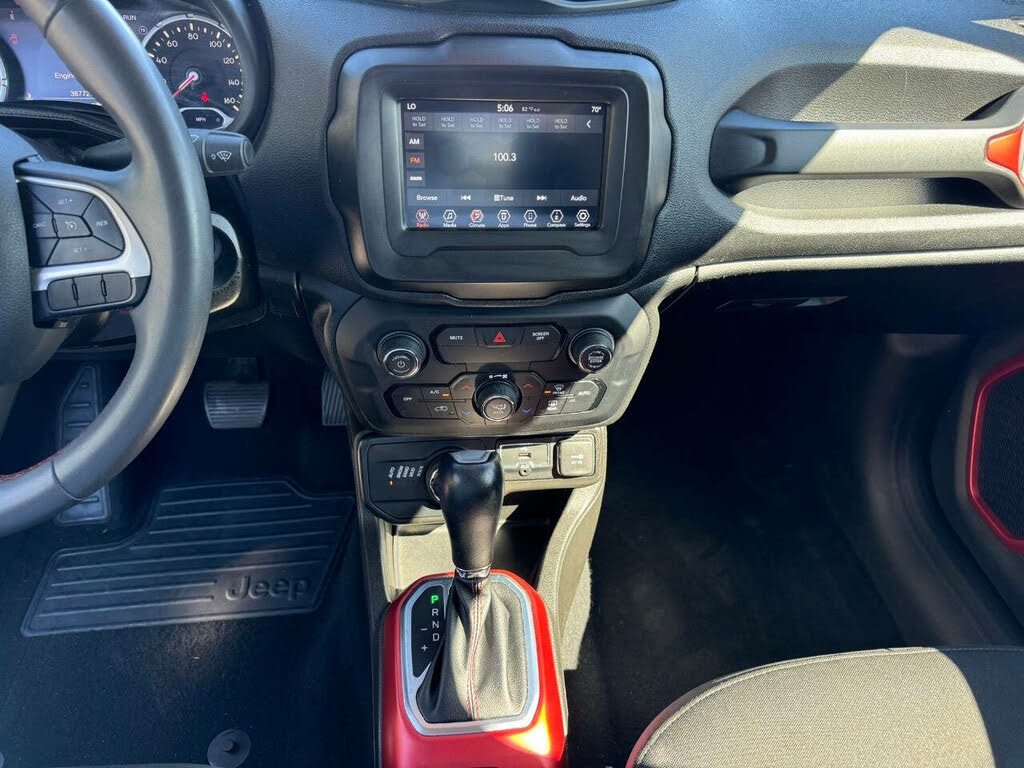 
								2020 Jeep Renegade Trailhawk 4WD full									