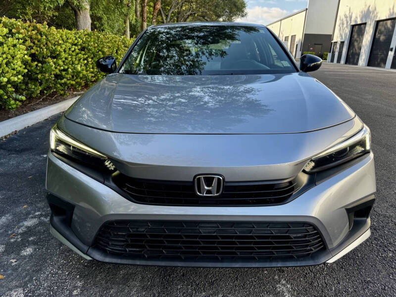 
								2022 Honda Civic Sport full									