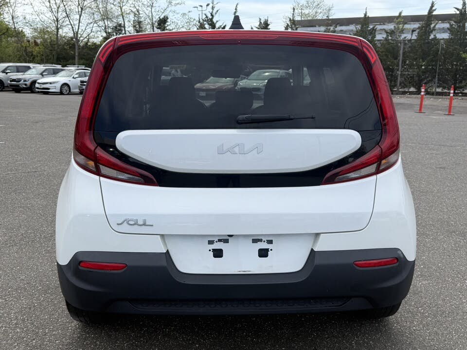 
								2022 Kia Soul LX FWD full									