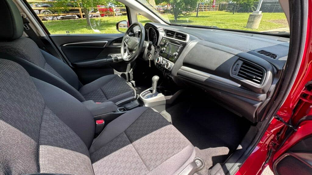 
								2017 Honda Fit LX full									