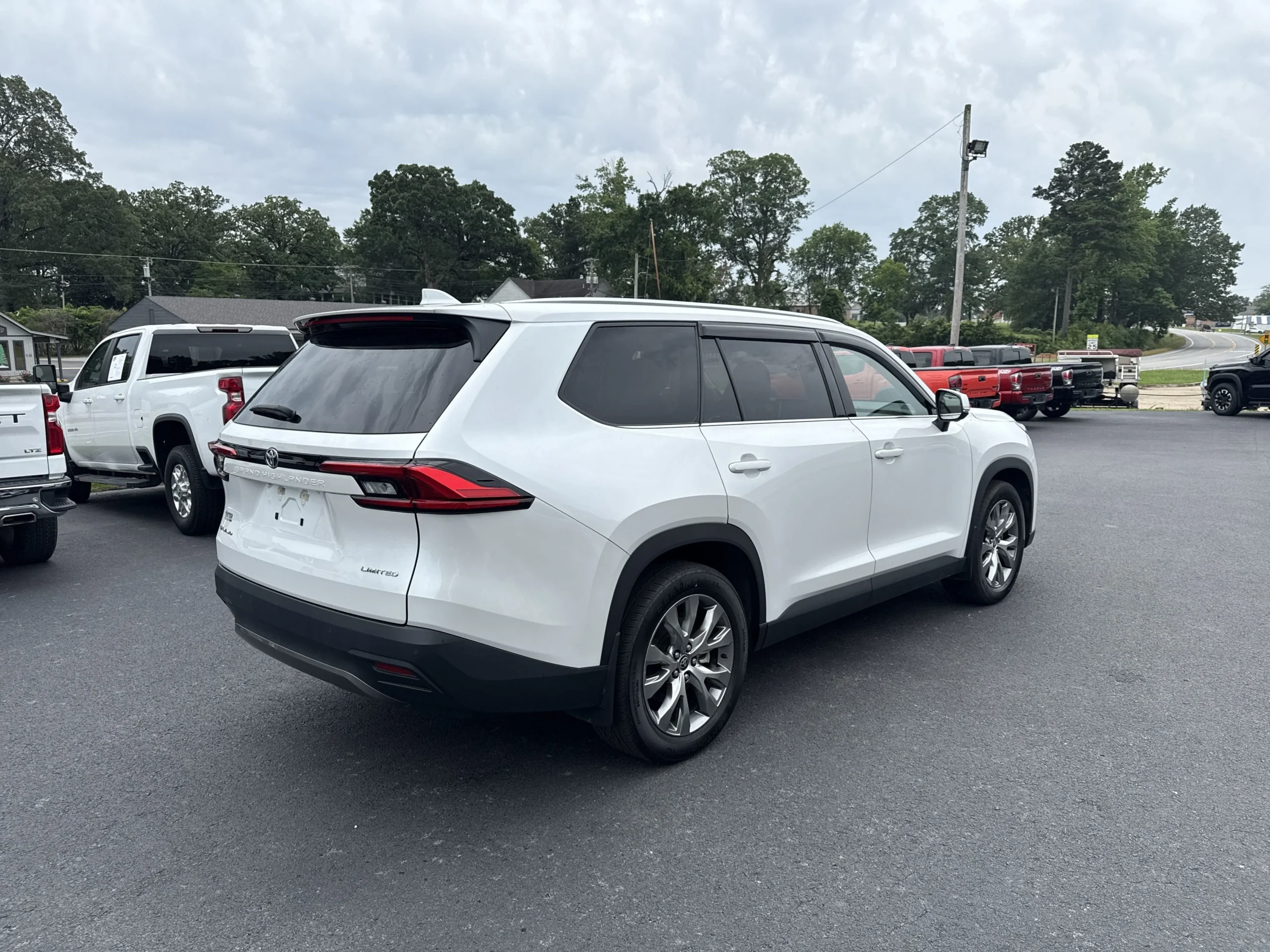 
								2024 Toyota Grand Highlander Hybrid XLE AWD full									