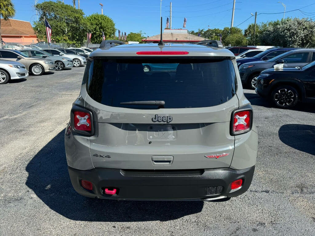 
								2020 Jeep Renegade Trailhawk 4WD full									
