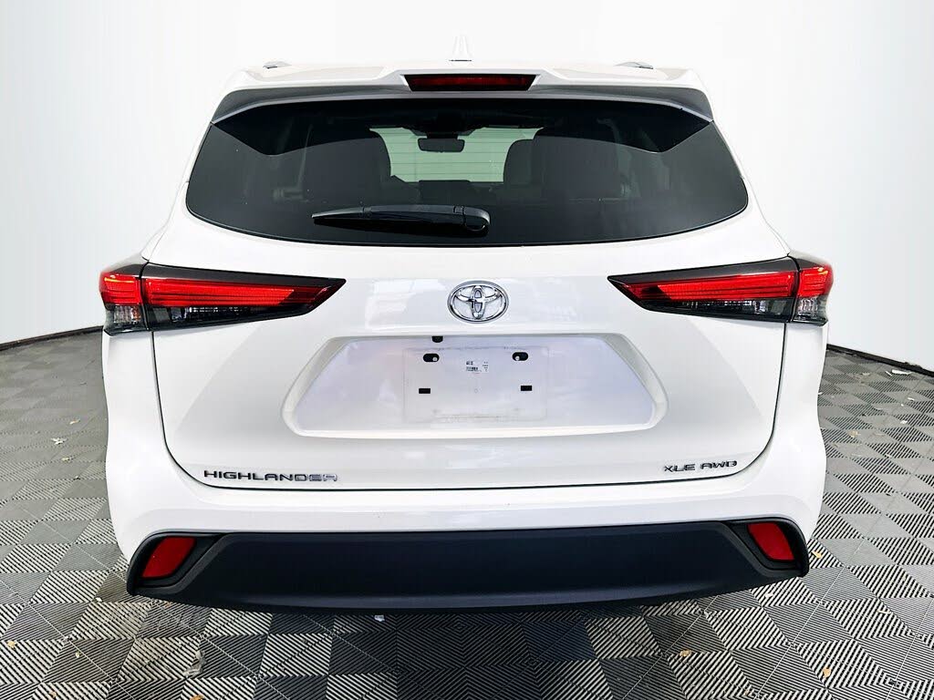 
								2021 Toyota Highlander XLE AWD full									