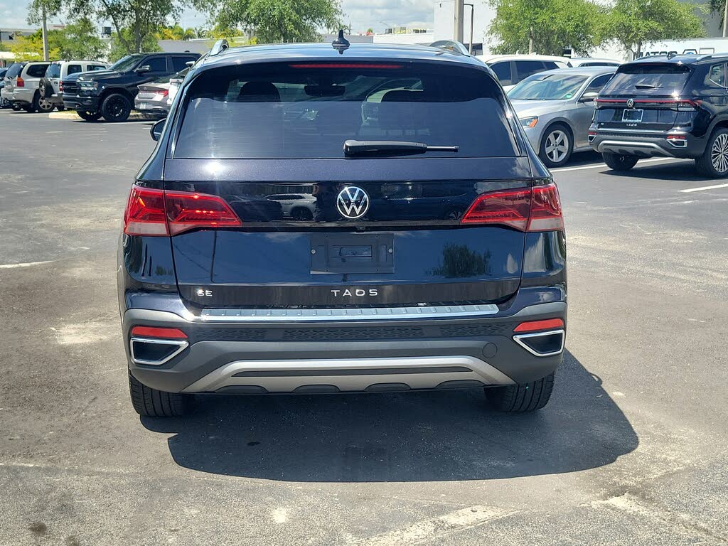 
								2023 Volkswagen Taos SE FWD full									