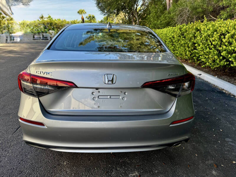 
								2022 Honda Civic Sport full									