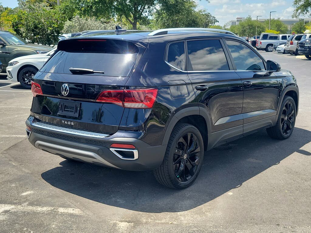 
								2023 Volkswagen Taos SE FWD full									