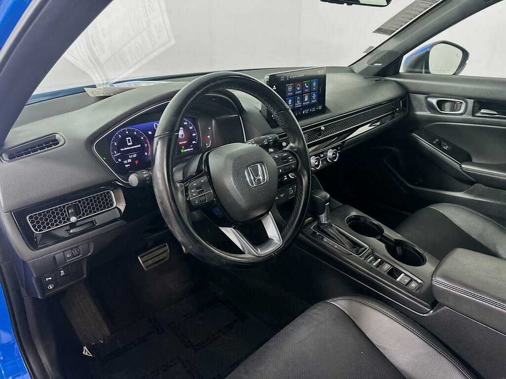 
								2022 Honda Civic Hatchback Sport Touring FWD full									