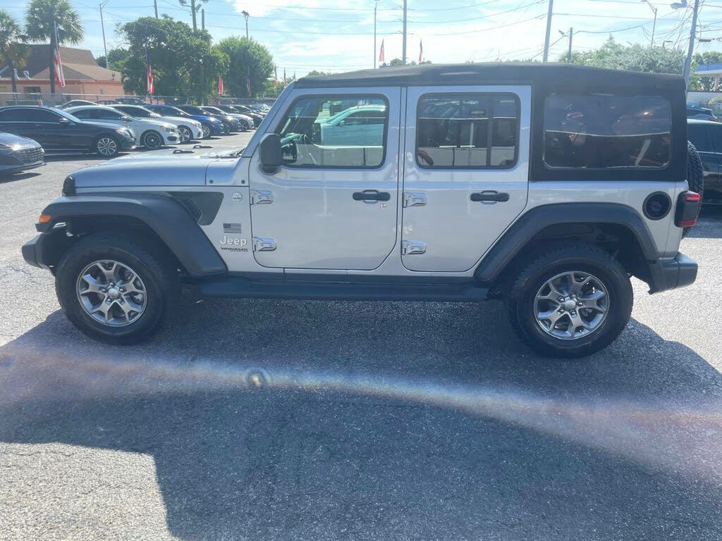 
								2020 Jeep Wrangler Unlimited Freedom 4WD full									