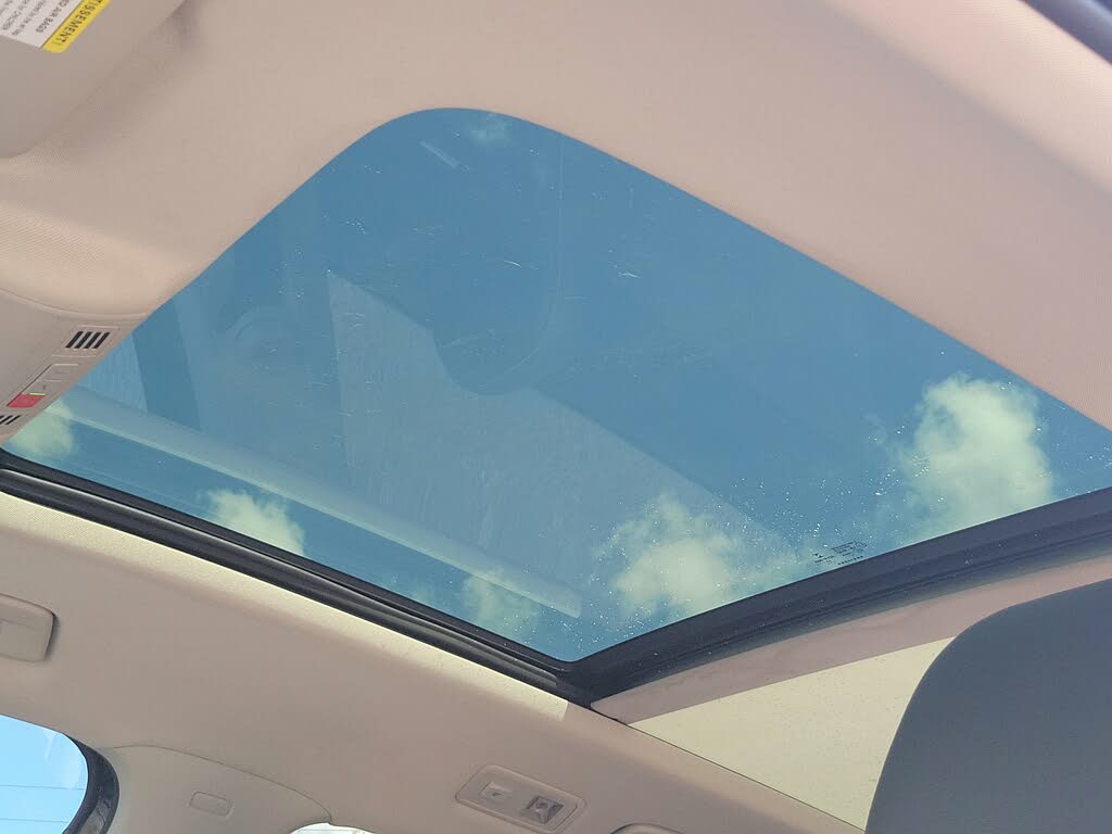 
								2023 Volkswagen Taos SE FWD full									