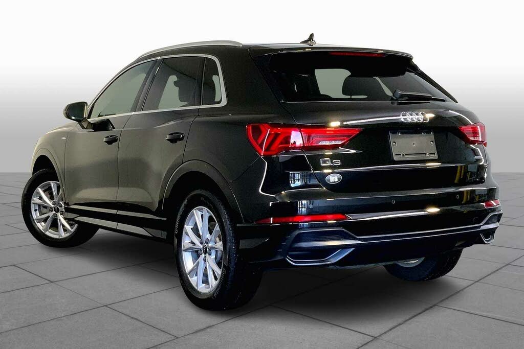 
								2021 Audi Q3 quattro Premium S Line 45 TFSI AWD full									